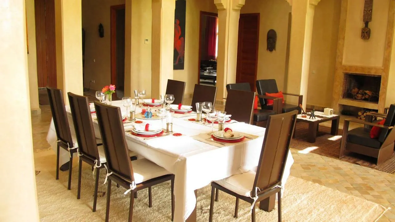Dar Kamango Hotel Amezrou 2*,