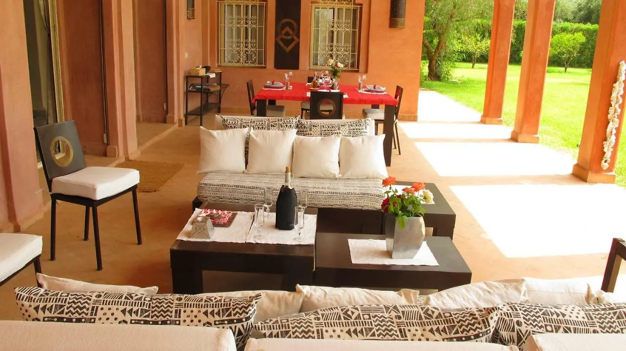 Dar Kamango Hotel Amezrou 2*,